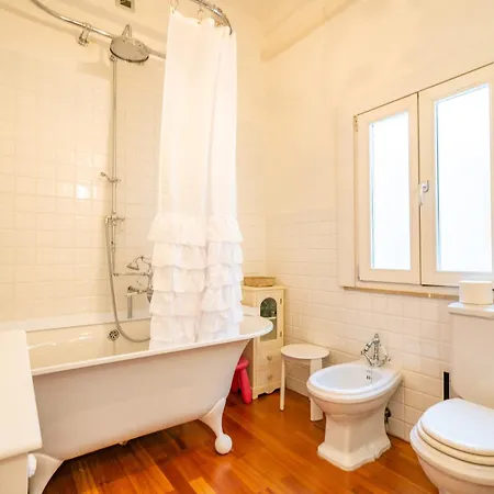 Perle Gemelle In Marina Cagliari