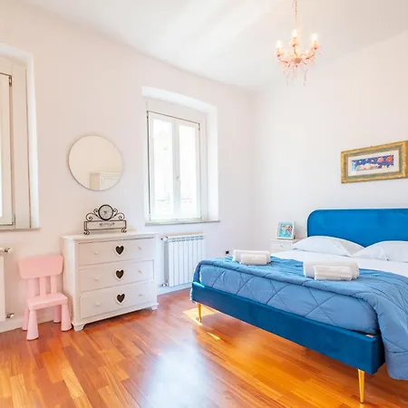 Perle Gemelle In Marina * Cagliari