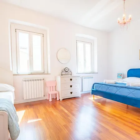 Perle Gemelle In Marina * Cagliari