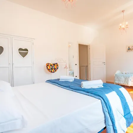 Perle Gemelle In Marina