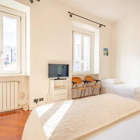 Perle Gemelle In Marina *