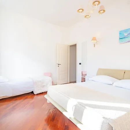 Perle Gemelle In Marina * Cagliari